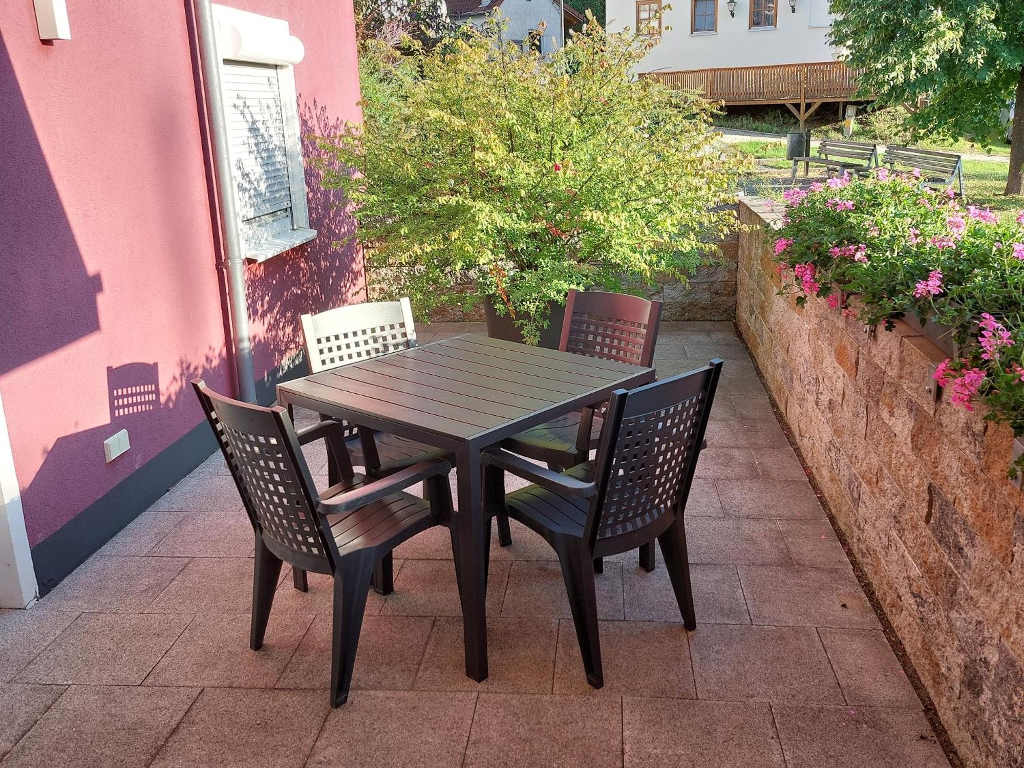 Pension Am Kirchberg Wehringen ภายนอก รูปภาพ